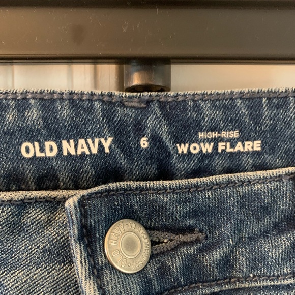 Old Navy high rise, wow flare jeans. size 6 med Wash. new - Picture 3 of 3